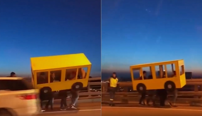 Norėjo pabūti gudručiais: apsirengę autobuso kostiumu, „išriedėjo“ į gatvę