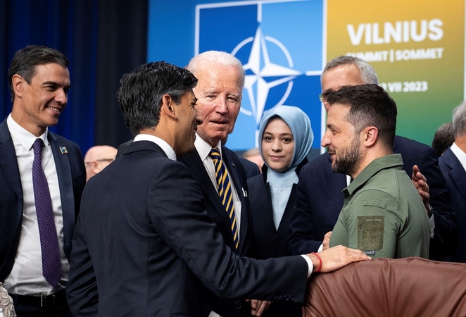 G-7 Vilniuje įsipareigojo teikti ilgalaikę karinę paramą Ukrainai