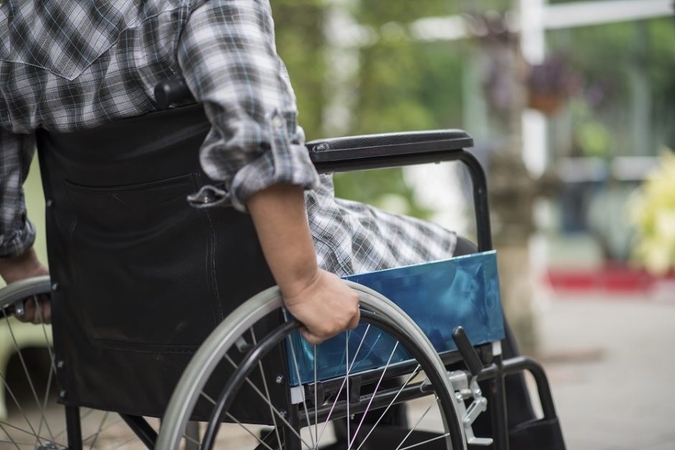 Nausėda įstatyme siūlo numatyti, kad gerų sąlygų neįgaliesiems nebuvimas – diskriminacija