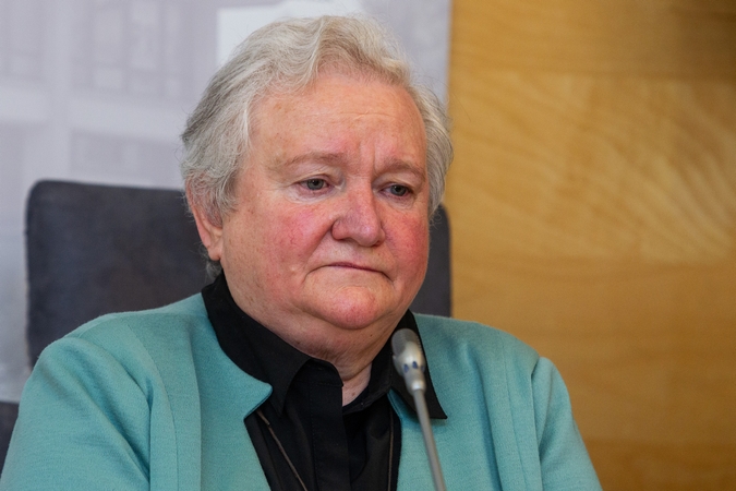 Koronavirusu serganti V. Targamadzė atsidūrė ligoninėje: Seimo narei nustatytas plaučių uždegimas