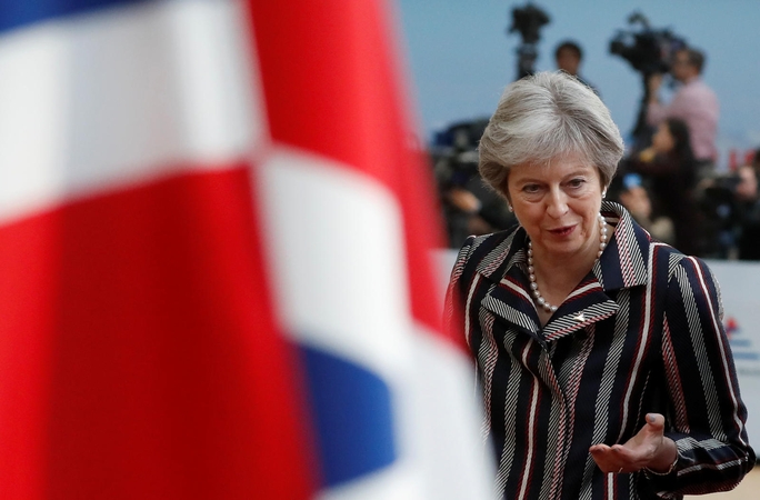 Th. May: „Brexit“ susitarimas baigtas 95 proc.