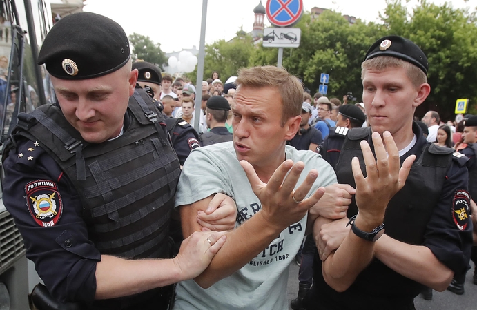 Maskvoje sulaikyta per 400 protestuotojų, tarp jų – ir A. Navalnas