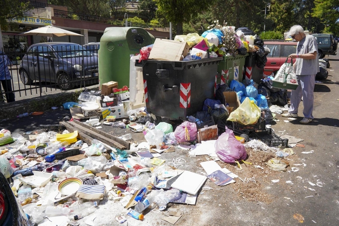 Romos gydytojai perspėja dėl šiukšlių keliamo pavojaus sveikatai