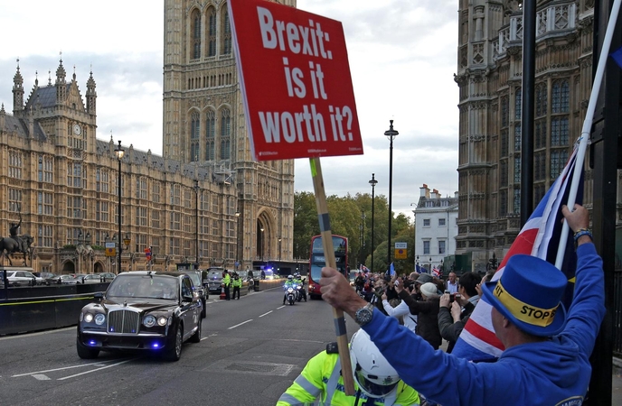 Didžioji Britanija užtikrinta dėl greito „Brexit“ finansinių paslaugų susitarimo