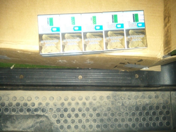 Ignaliniečiui už kontrabandinių cigarečių prigrūstą garažą – 15 tūkst. eurų bauda