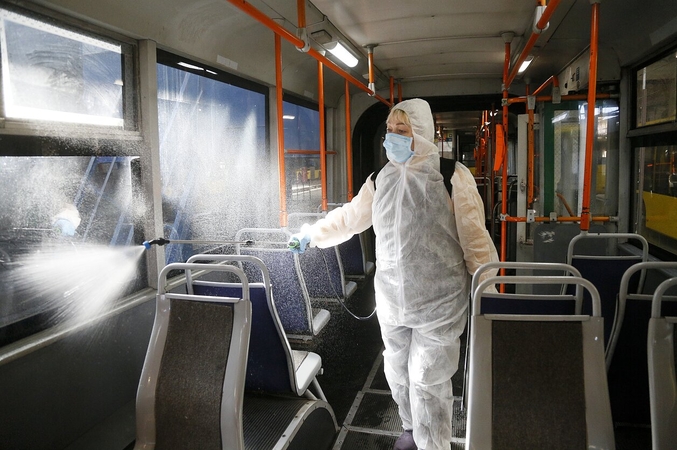 Ukrainoje – naujas COVID-19 atvejų rekordas, 89 žmonės mirė