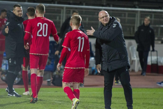 Futbolininkai Vokietijoje išbandė dvi sudėtis ir šlifavo gynybą
