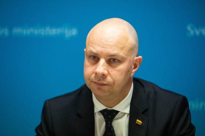 A. Veryga: mažinant koronaviruso tyrimų atsilikimą, mobilūs punktai lėtins darbą