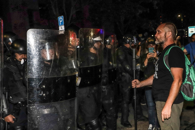 Vilniuje supleškėjo vieno aktyviausių protesto prie Seimo dalyvių automobilis