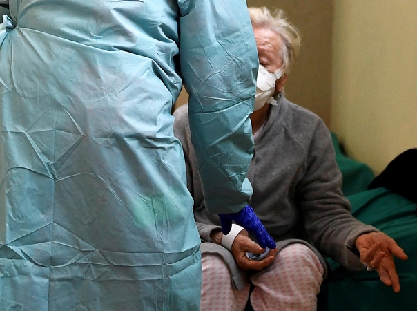 Ispanijoje jau trečią parą iš eilės mažėja koronaviruso aukų skaičius
