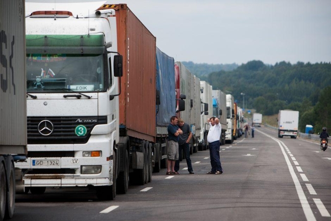Susisiekimo ministerija: transporto sektorius turi mažinti išmetamų dujų kiekį