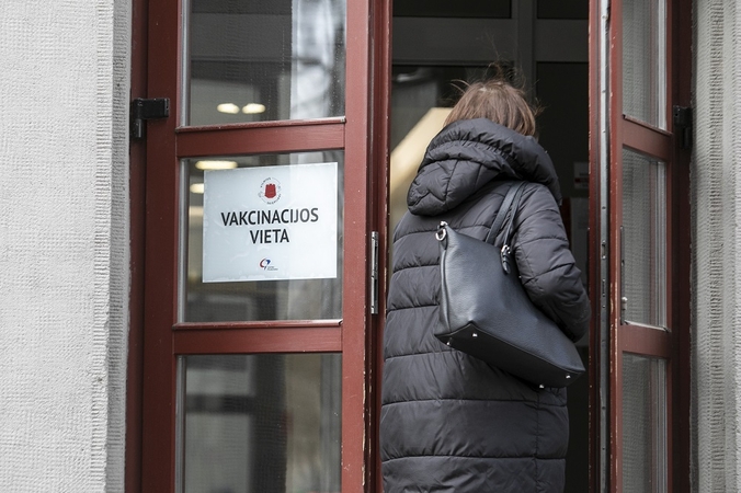 Masinė vakcinacija: kas savaitę skiepys vis jaunesnius, gegužės gale – visus norinčius