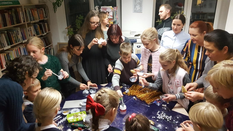 Narsiečiuose – šimtas pasakų kalėdiniuose žaisliukuose