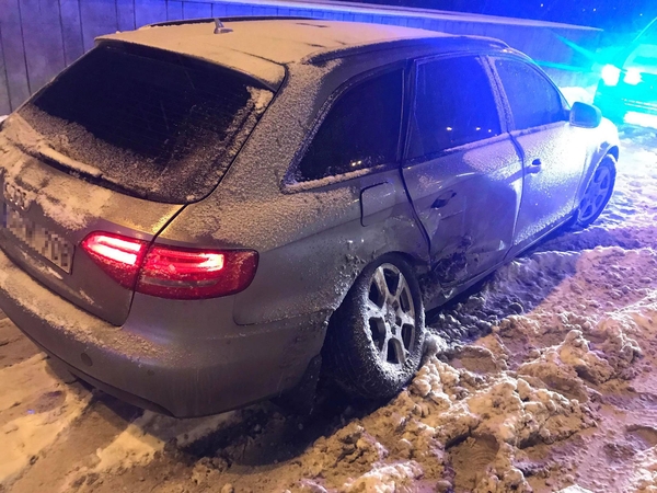 Karaliaus Mindaugo prospektą paralyžiavo avarija, yra sužeistųjų