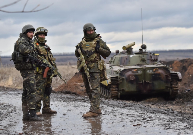 Ukraina ir separatistai bando gaivinti įstrigusias taikos derybas