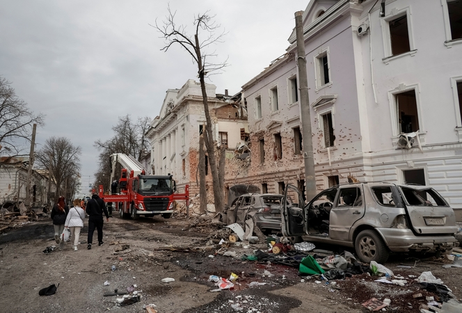 Rusijai smogus į Sumų centrą, URM iškvietė Kremliaus ambasados Vilniuje atstovą