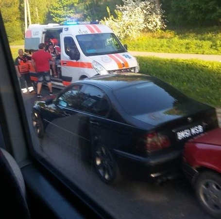 Raudondvario plente – keturių mašinų avarija, nukentėjo trys žmonės