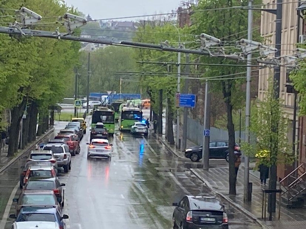 Centre – BMW ir troleibuso avarija: kaltų ieškojo policija