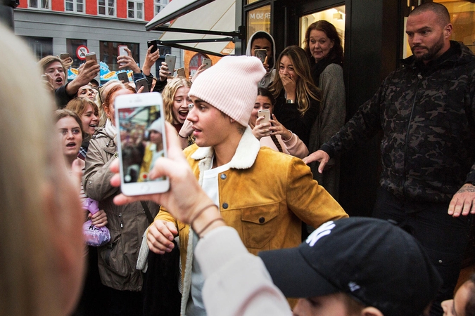 J. Bieberiu apsimetusiam australui – kaltinimai vaikų tvirkinimu