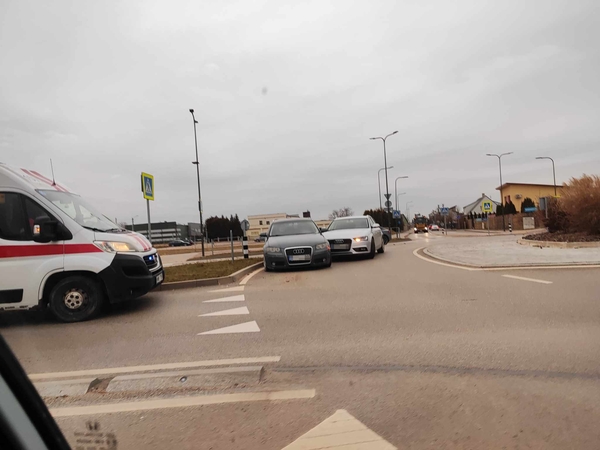 Aleksote susirėmė dvi „Audi“, prireikė medikų