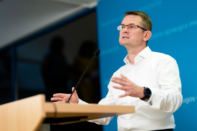 A. Dulkys: leidžiant toliau dirbti vieniems vaistininkų padėjėjams kentės paslaugų kokybė