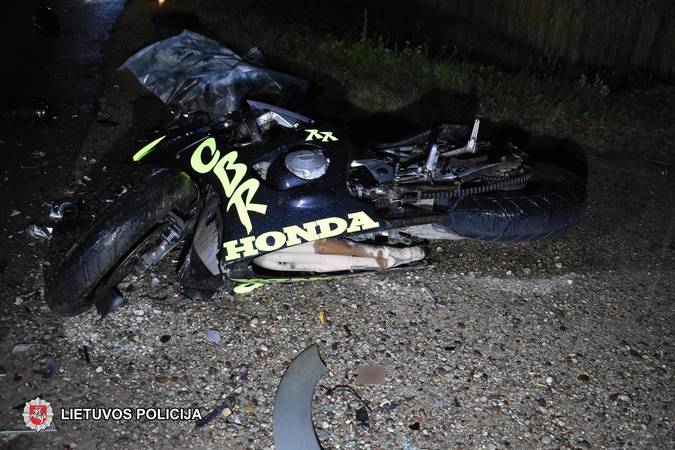 Šakių rajone per avariją žuvo motociklo vairuotojas