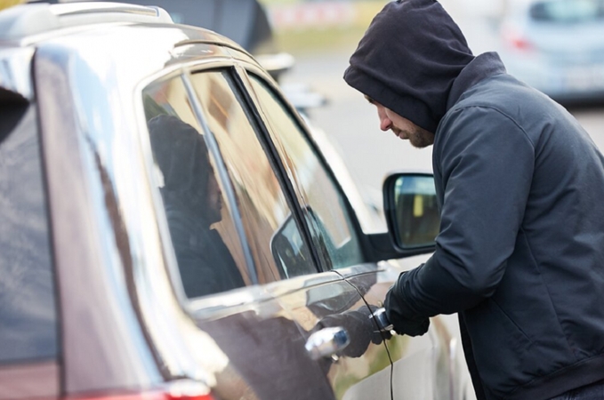 Klaipėdoje pavogtas automobilis: buvo paliktas neužrakintas, su rakteliais viduje