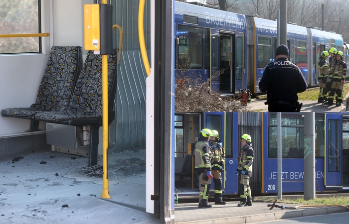 Vokietijos tramvajuje padegta moteris