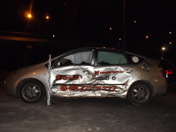 Šiauliuose avariją sukėlė girtas taksi vairuotojas, sužeista keleivė