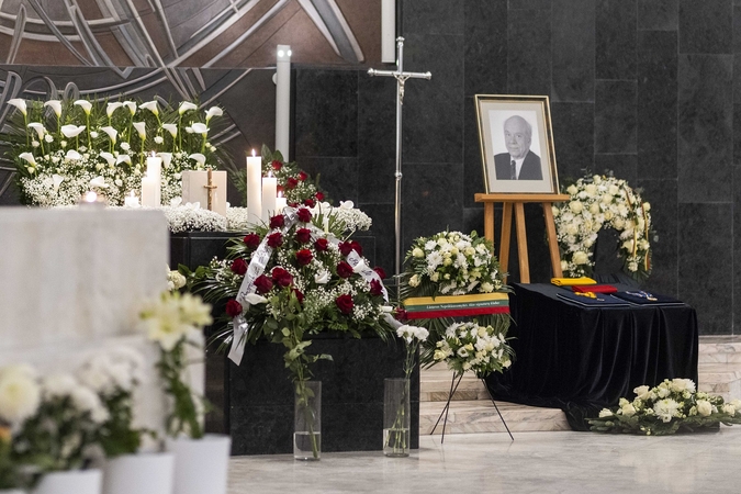Vilniuje atsisveikinama su signataru B. Genzeliu