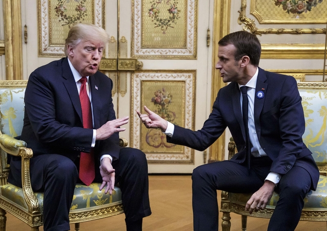 Donaldas Trumpas (kairėje) ir Emmanuelis Macronas (dešinėje)