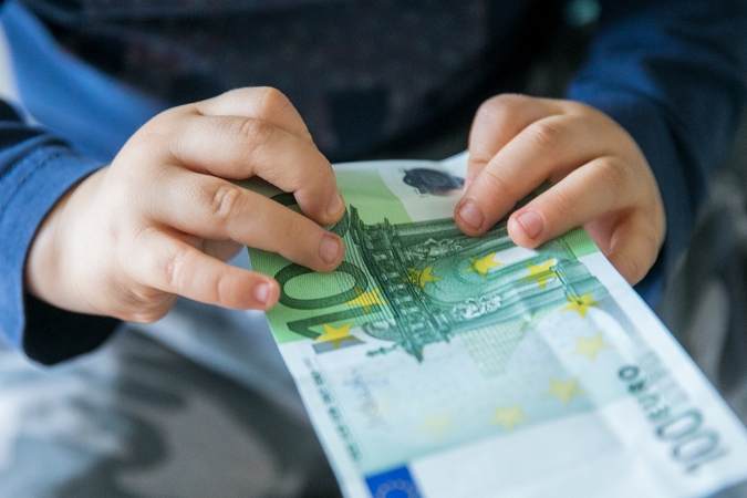 Prezidentūra: NPD reikėtų didinti bent 100 eurų