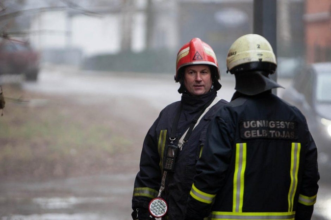 Ugniagesiai: šiemet 90 kartų butuose degė šiukšlės