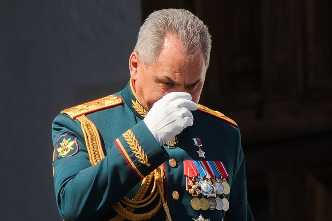S. Šoigu išreiškė susirūpinimą dėl galimų Ukrainos provokacijų, panaudojant „nešvarią bombą“