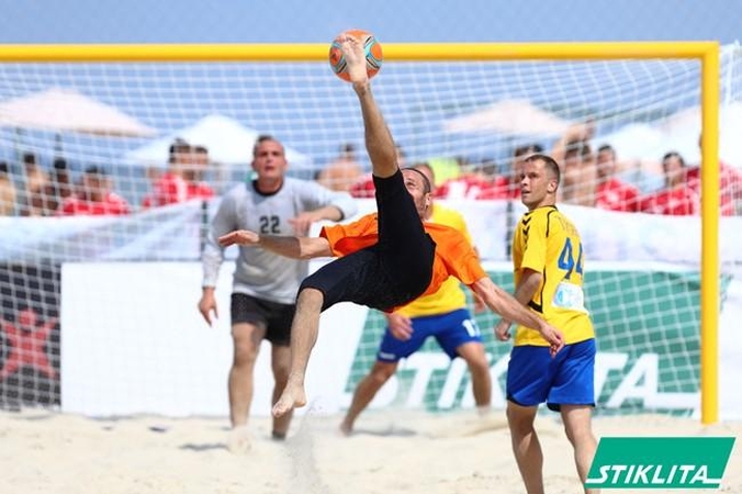 Palangoje – intriguojantis paplūdimio futbolo turnyras
