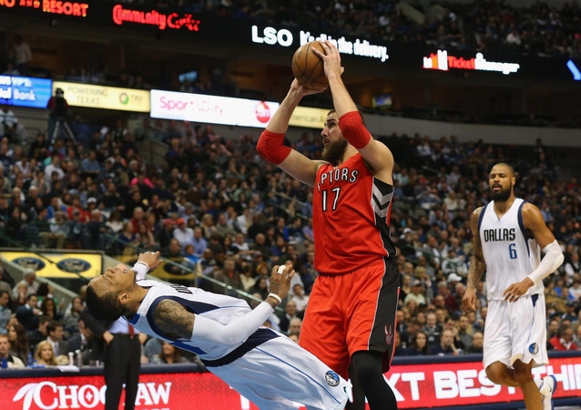 J. Valančiūnas pelnė dešimt taškų, “Raptors” pralaimėjo