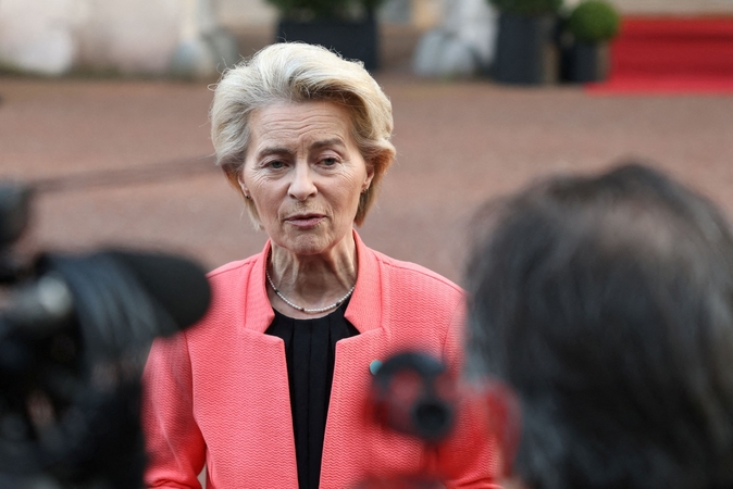 Ursula von der Leyen po derybų dėl Ukrainos: turime kuo skubiau vėl apginkluoti Europą