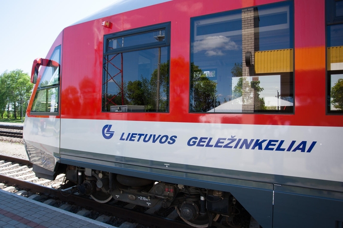 Tyrimas: keliautojai geriausiai vertina traukinius