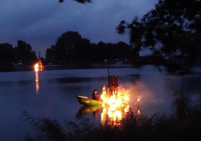 Rudens lygiadienis Juodkrantėje palydėtas ugnimi