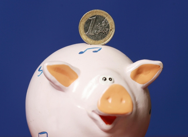 Euras stabilizavosi JAV dolerio atžvilgiu