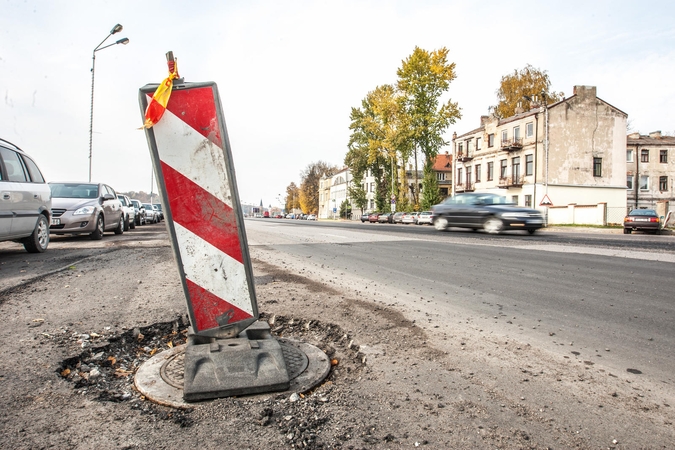 Kelininkai: remontui trukdantys automobiliai bus nutempti