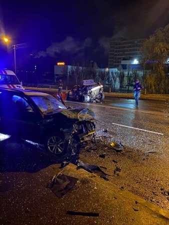 Panevėžyje susidūrus dviem automobiliams sužaloti trys žmonės
