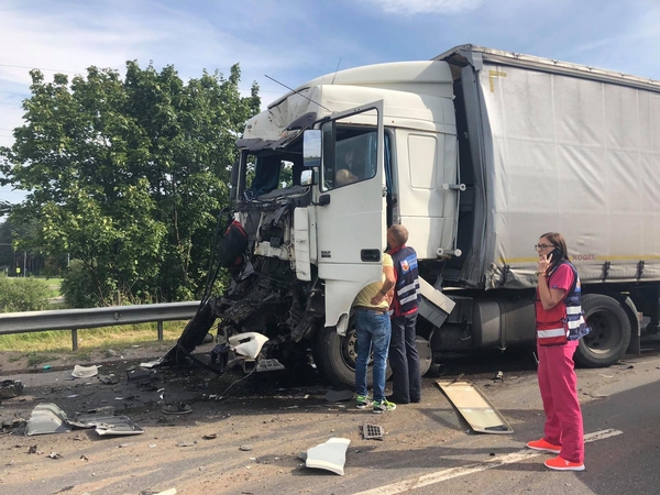 Chaosas autostradoje: dvi avarijos paralyžiavo eismą