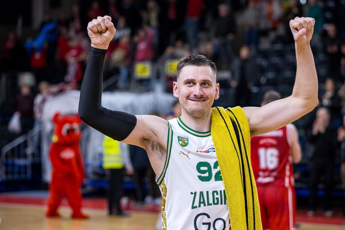 „Žalgiris“ šventė užtikrintą pergalę Utenoje