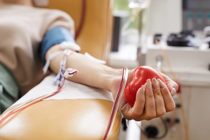 Santaros klinikos kviečia aukoti kraujo ir išsitirti COVID-19 antikūnų kiekį