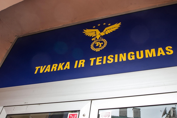 „Tvarkos ir teisingumo“ byla prasidėjo bandymu nušalinti teisėją