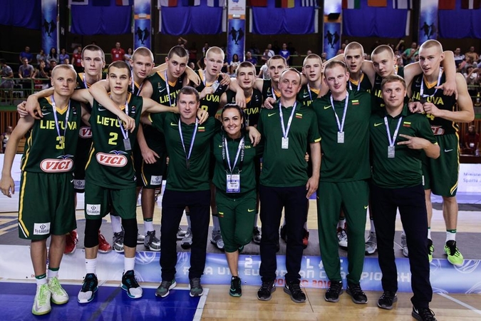 Nuo aukso skyrė 10 sekundžių