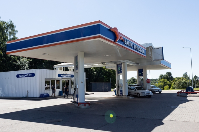 LEA: per savaitę benzinas Lietuvoje pigo centu, dyzelinas – brango 4 centais