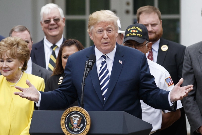 D. Trumpas nurodė Pentagonui sukurti JAV kosmoso pajėgas