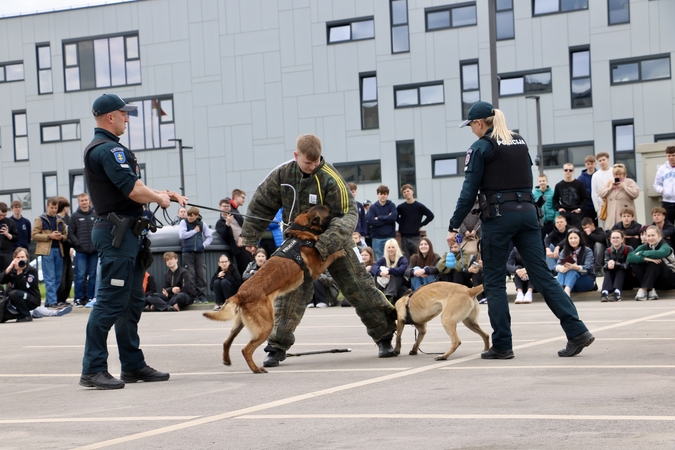 Policijos pareigūnų darbas sudomino daugiau nei 500 moksleivių